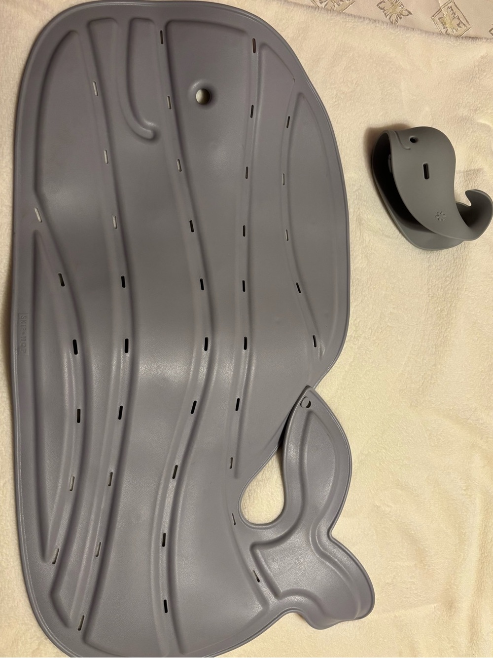 Gray Rubber Bathtub Mat & Facet Cover